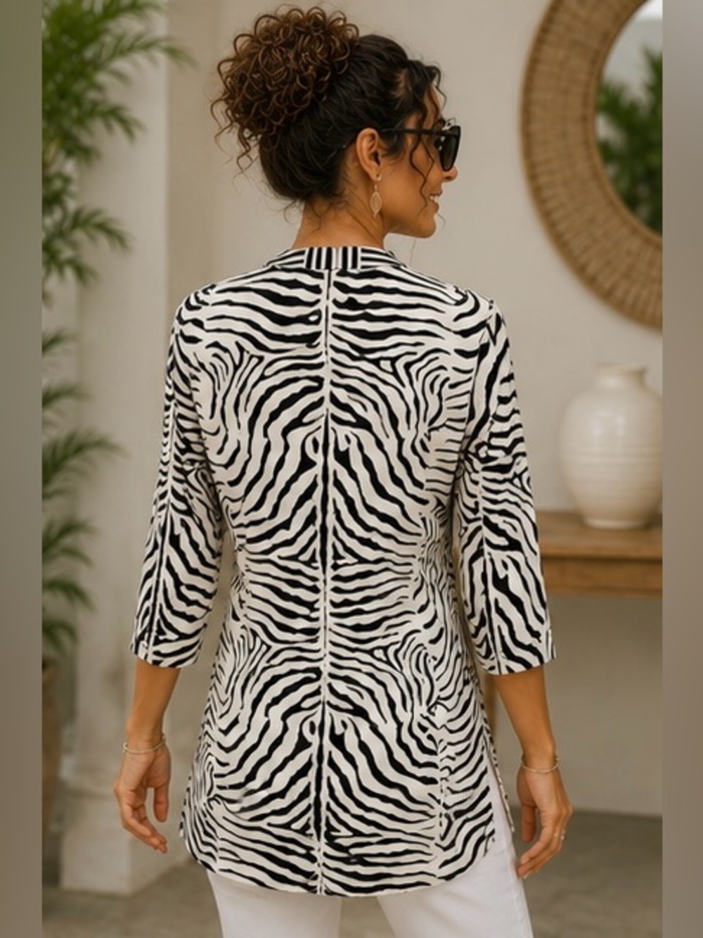 J. McLaughlin Zebra Print Stretch Tunic Top | 3/4 Sleeve | Side Slits | Size M - Picture 5 of 11